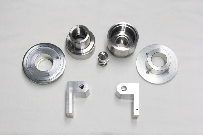 Gia công linh kiện máy