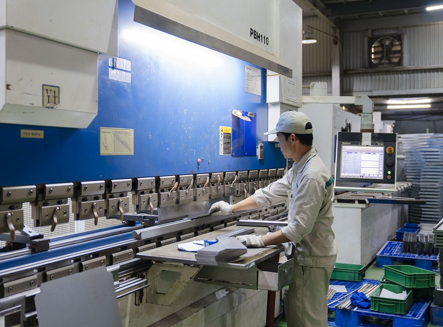 gia cong chan gap cnc