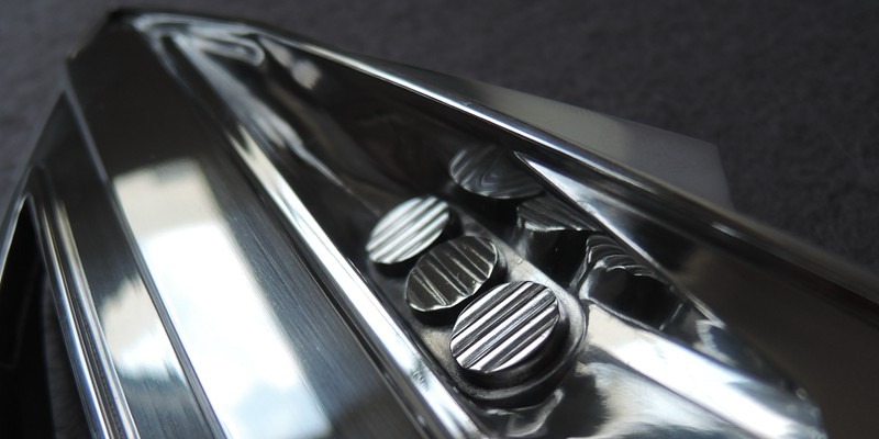 Đánh bóng kim loại