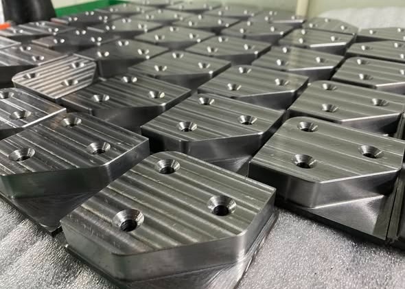 Gia công cơ khí theo yêu cầu
