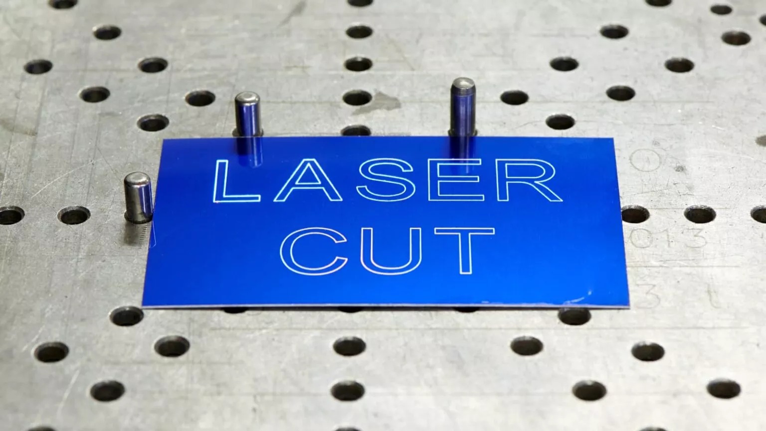 Khắc laser kim loại