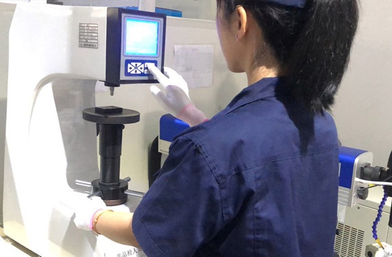 Kiểm tra độ cứng vật liệu