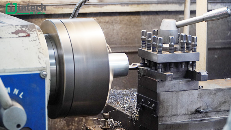Gia công tiện CNC